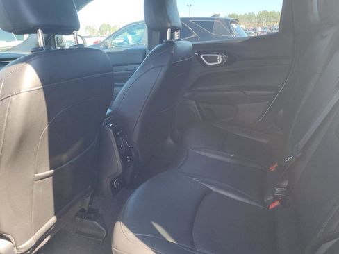 Used 2025 Jeep Compass Limited w/ High Altitude Package image 10