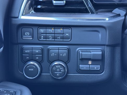 New 2026 Chevrolet Tahoe Premier w/ Sun And Tow Package image 31