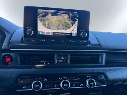 Used 2025 Honda Pilot Sport image 15