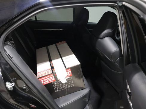Used 2022 Toyota Camry SE w/ Carpet Mat Package (TMS) AWD/4WD image 20