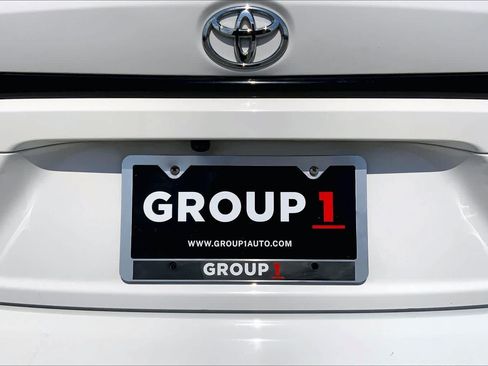 Used 2021 Toyota Corolla LE FWD image 10