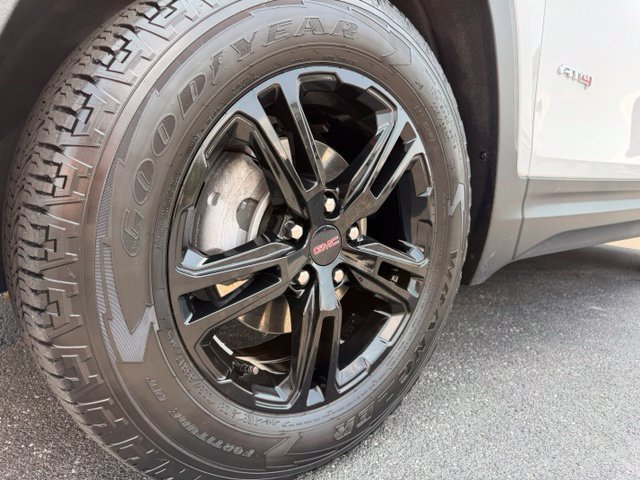 Used 2023 GMC Terrain AT4 AWD/4WD image 17