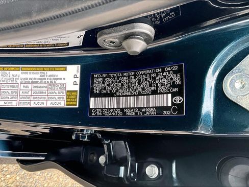 Certified 2022 Toyota Corolla SE w/ SE Preferred Package FWD image 36
