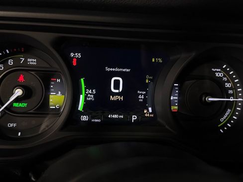 Used 2024 Jeep Wrangler Unlimited w/ Technology Group AWD/4WD image 17
