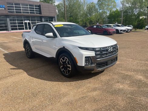 Certified 2025 Hyundai Santa Cruz Limited image 12