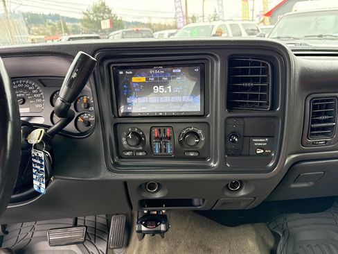 Used 2004 GMC Sierra 1500 SLE w/ Light Duty Power Package image 21