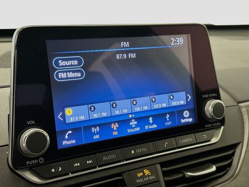 Used 2025 Nissan Altima 2.5 SV image 21