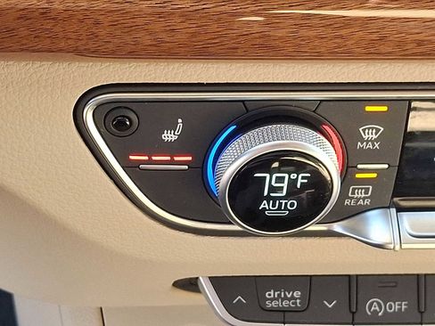 Certified 2023 Audi Q5 2.0T Premium w/ Convenience Package image 19