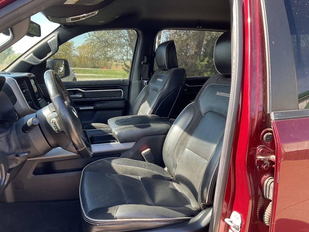 Used 2020 RAM 1500 Laramie w/ Sport Appearance Package AWD/4WD image 3