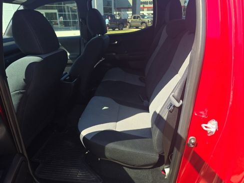 Used 2021 Toyota Tacoma TRD Sport RWD image 7