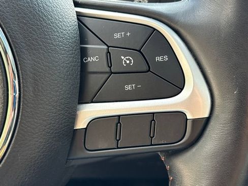 Used 2018 Jeep Compass Latitude w/ Popular Equipment Group AWD/4WD image 31