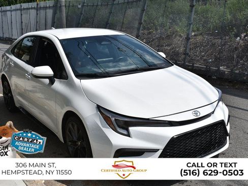 Used 2025 Toyota Corolla SE FWD image 4
