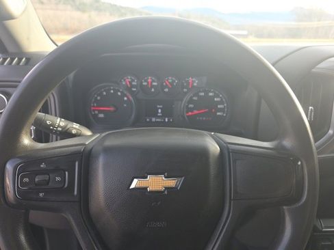 Used 2023 Chevrolet Silverado 2500 Custom w/ Custom Value Package image 11