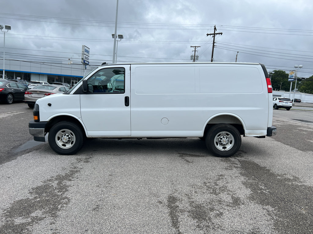 Used 2025 Chevrolet Express 2500 w/ Driver Convenience Package RWD image 8