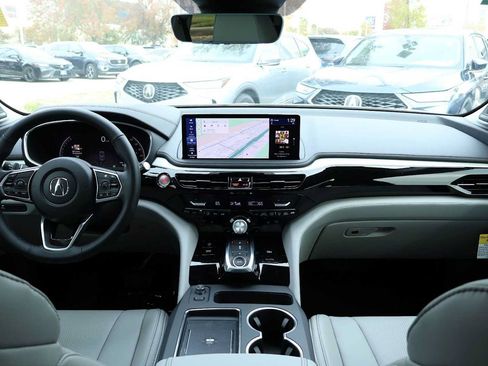 Certified 2026 Acura MDX SH-AWD w/ Technology Package image 10