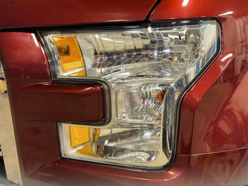 Used 2017 Ford F150 XLT w/ Equipment Group 302A Luxury image 18