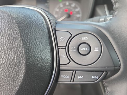 Used 2025 Toyota Corolla Cross AWD Hybrid w/ Moonroof Package image 25