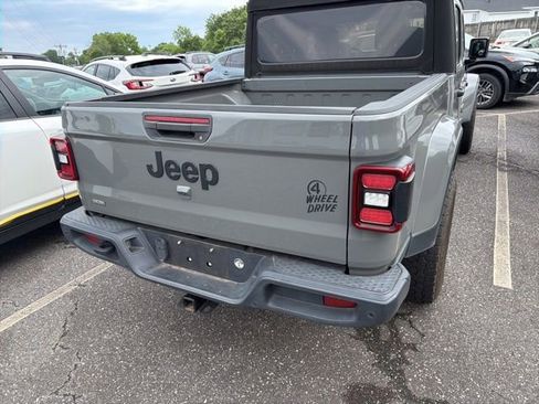 Used 2021 Jeep Gladiator Sport AWD/4WD image 5