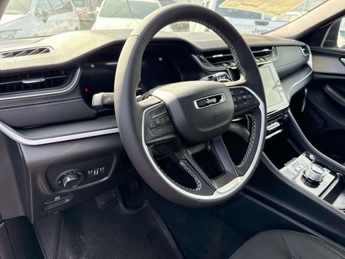 New 2025 Jeep Grand Cherokee Laredo X image 25