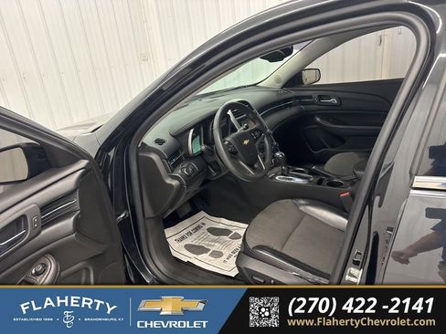 Used 2014 Chevrolet Malibu LT w/ Power Convenience Package image 10