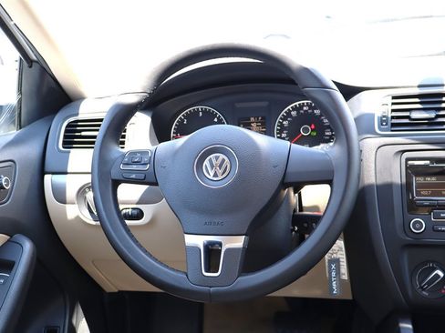 Used 2013 Volkswagen Jetta TDI FWD image 13