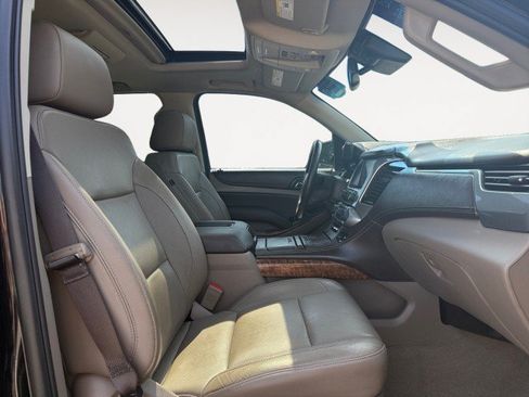 Used 2018 Chevrolet Tahoe Premier AWD/4WD image 12