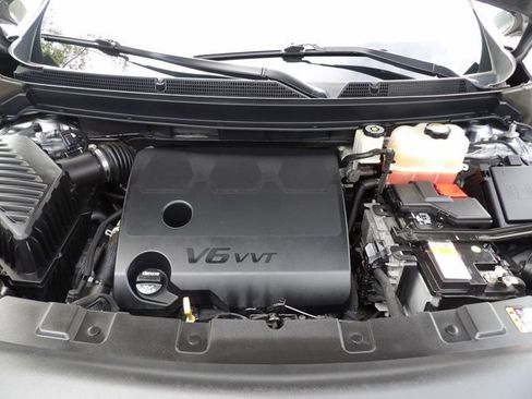 Used 2019 Buick Enclave Essence AWD/4WD image 27