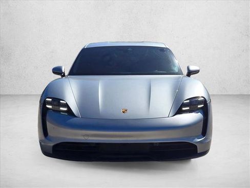 Used 2021 Porsche Taycan image 2