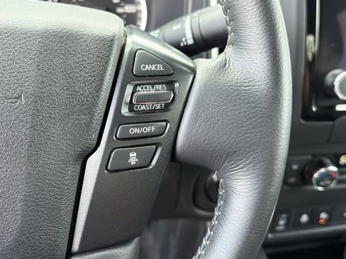 Certified 2024 Nissan Frontier SL w/ Technology Package AWD/4WD image 12