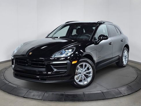 New 2026 Porsche Macan image 1