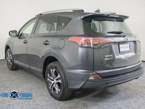 Used 2016 Toyota RAV4 LE FWD image 6
