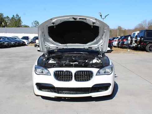 Used 2013 BMW 740Li image 40