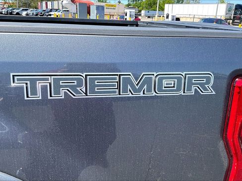 Used 2021 Ford F250 Lariat AWD/4WD image 8