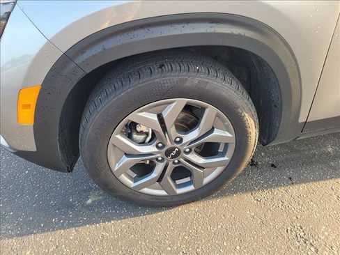 Used 2026 Kia Seltos LX FWD image 2