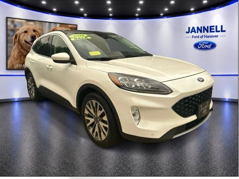 Used 2022 Ford Escape Titanium AWD/4WD image 3