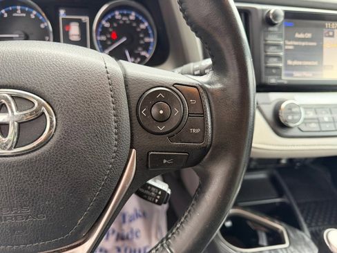 Used 2017 Toyota RAV4 Platinum image 21