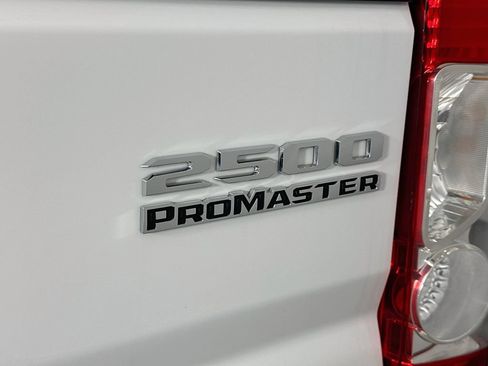 Used 2025 RAM ProMaster 2500 w/ U-Haul Equipment Group FWD image 27