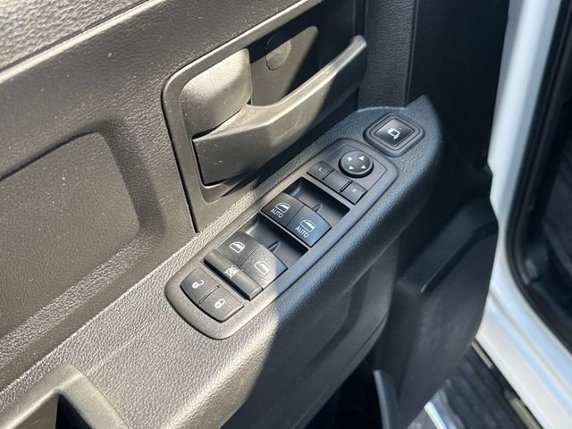 Used 2024 RAM 3500 Tradesman w/ Chrome Appearance Group AWD/4WD image 22