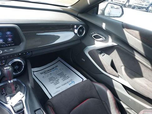 Used 2022 Chevrolet Camaro ZL1 RWD image 11