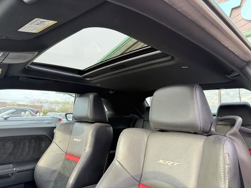 Used 2013 Dodge Challenger SRT8 w/ Harman Kardon Audio Group image 10