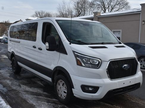 Used 2023 Ford Transit 350 XLT image 4