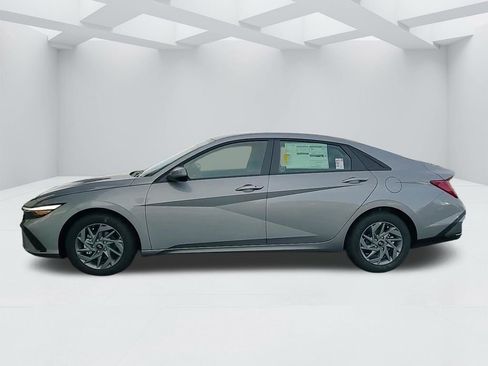 New 2026 Hyundai Elantra Blue image 8