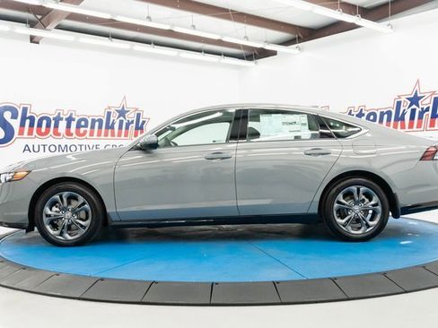 New 2025 Honda Accord EX-L image 5