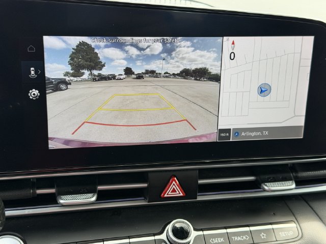 Used 2025 Hyundai Elantra SEL FWD image 16