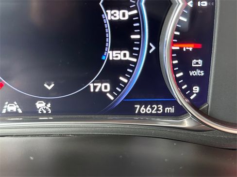 Used 2023 Chevrolet Traverse Premier w/ Redline Edition image 20