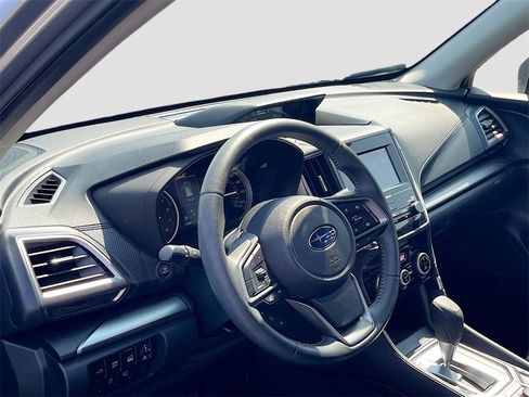 Used 2024 Subaru Forester Premium image 9
