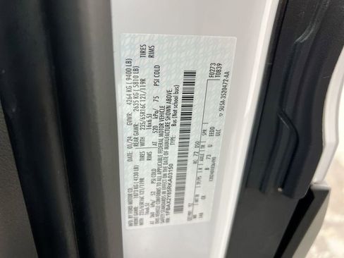 Used 2024 Ford Transit 350 XLT RWD image 27
