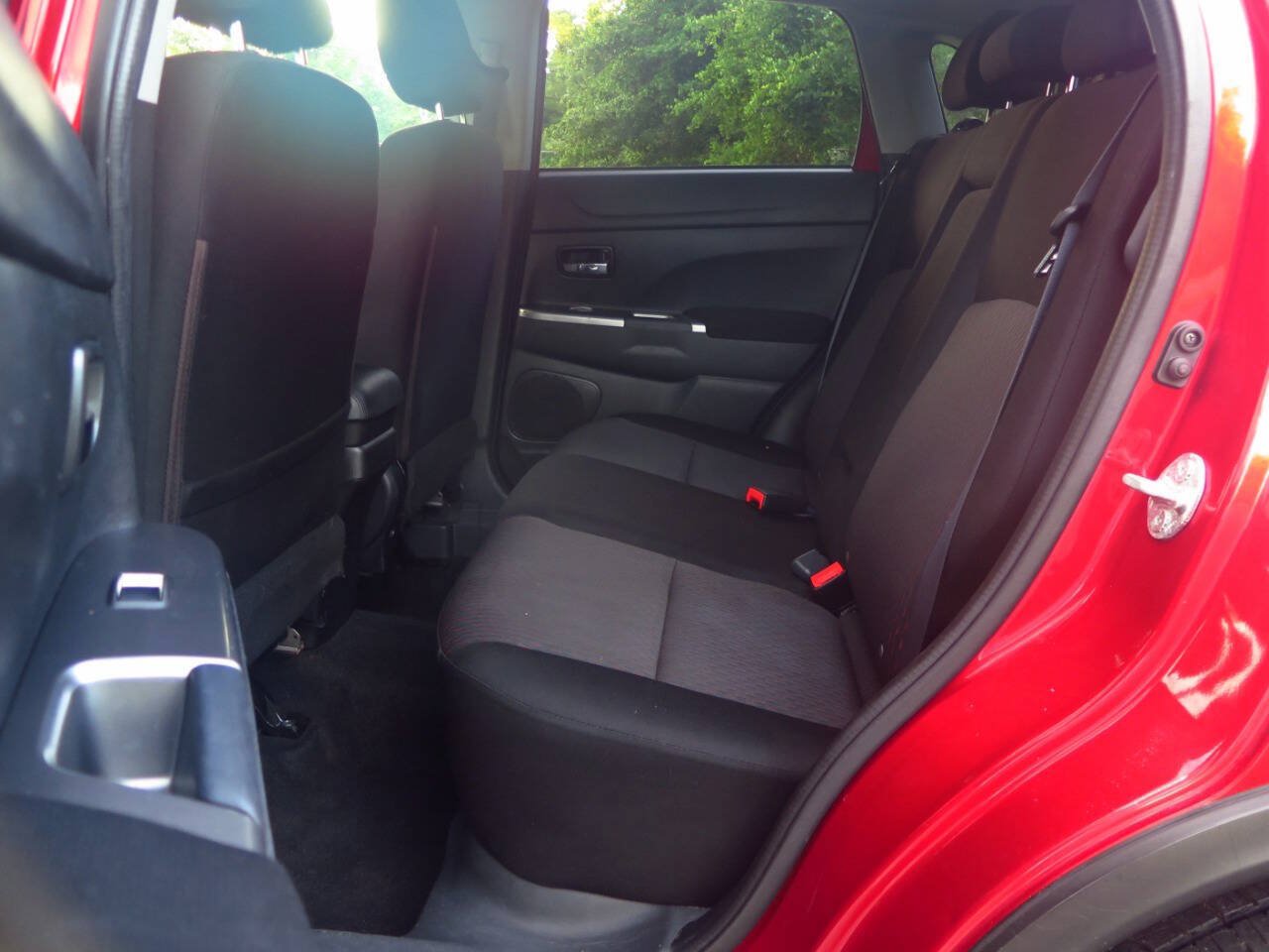 Used 2019 Mitsubishi Outlander Sport ES FWD image 12