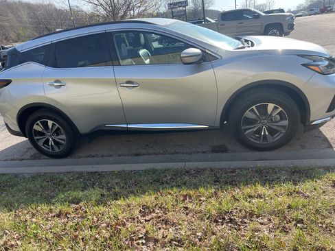 Used 2023 Nissan Murano SV image 4