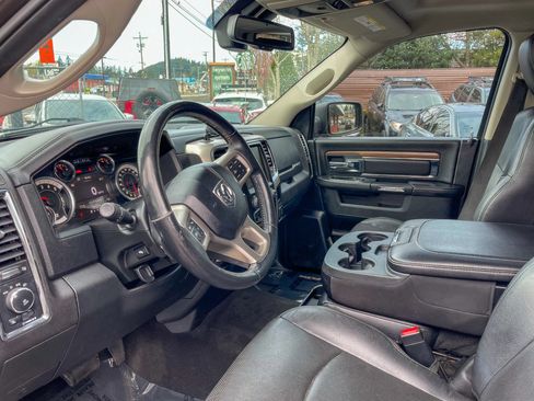 Used 2017 RAM 1500 Laramie w/ Cold Weather Group AWD/4WD image 15